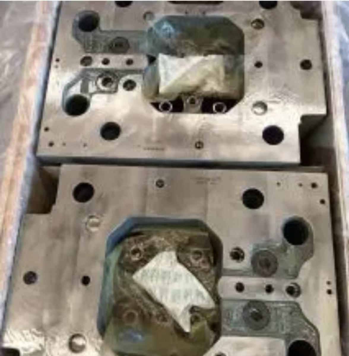 STOCK MAN 32/40 Cylinder Head Assembly P/N:11.05504-0816