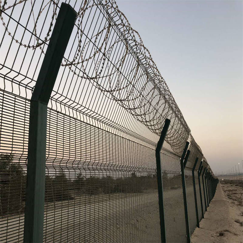 Dubai Hot Sale Factory Direct Promotion Airport Security Fence Airport Fence Wire Mesh  2X3M In Dubai Stock 
