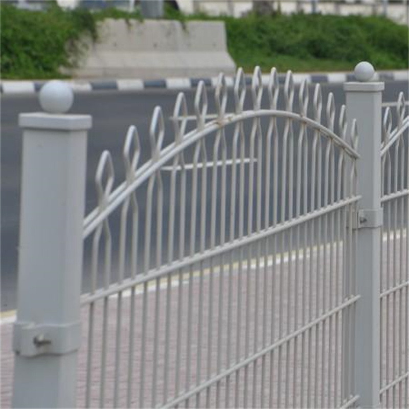 White Color UAE Style Garden Fence/White Color Twin Wire Mesh Fence  1.4 X 2 M